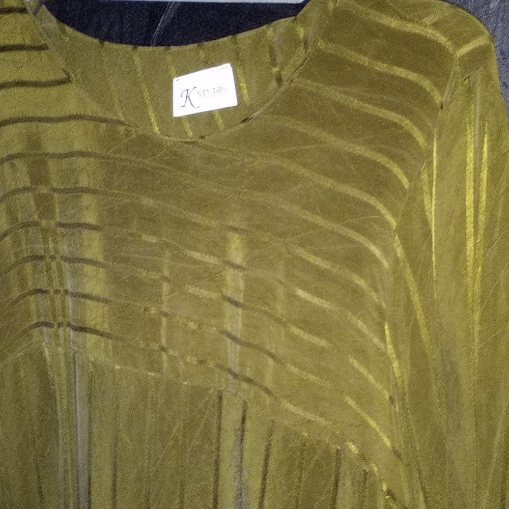 K Studio L/S Olive green top ~L~